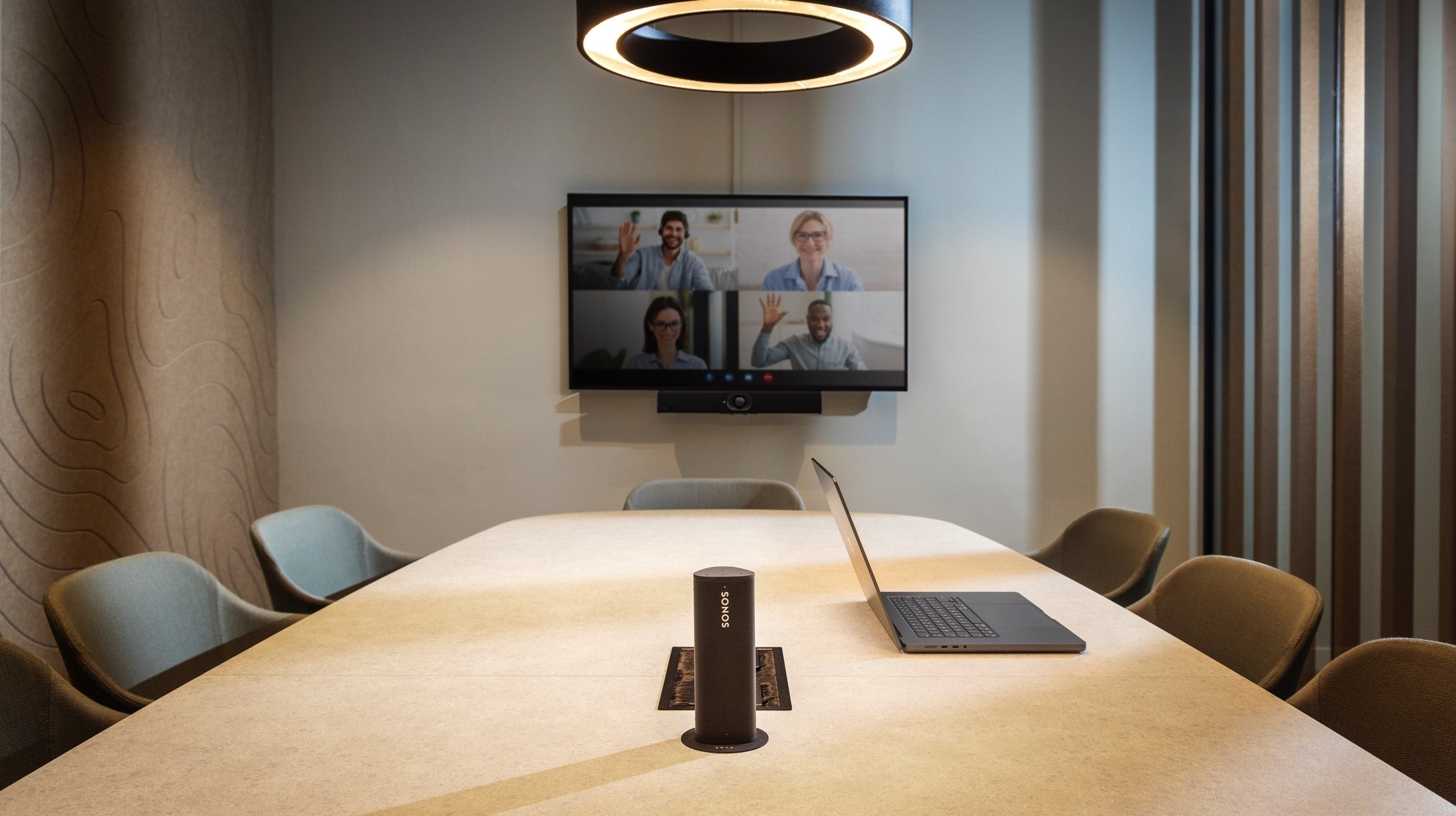 Wireless charging in meeting rooms