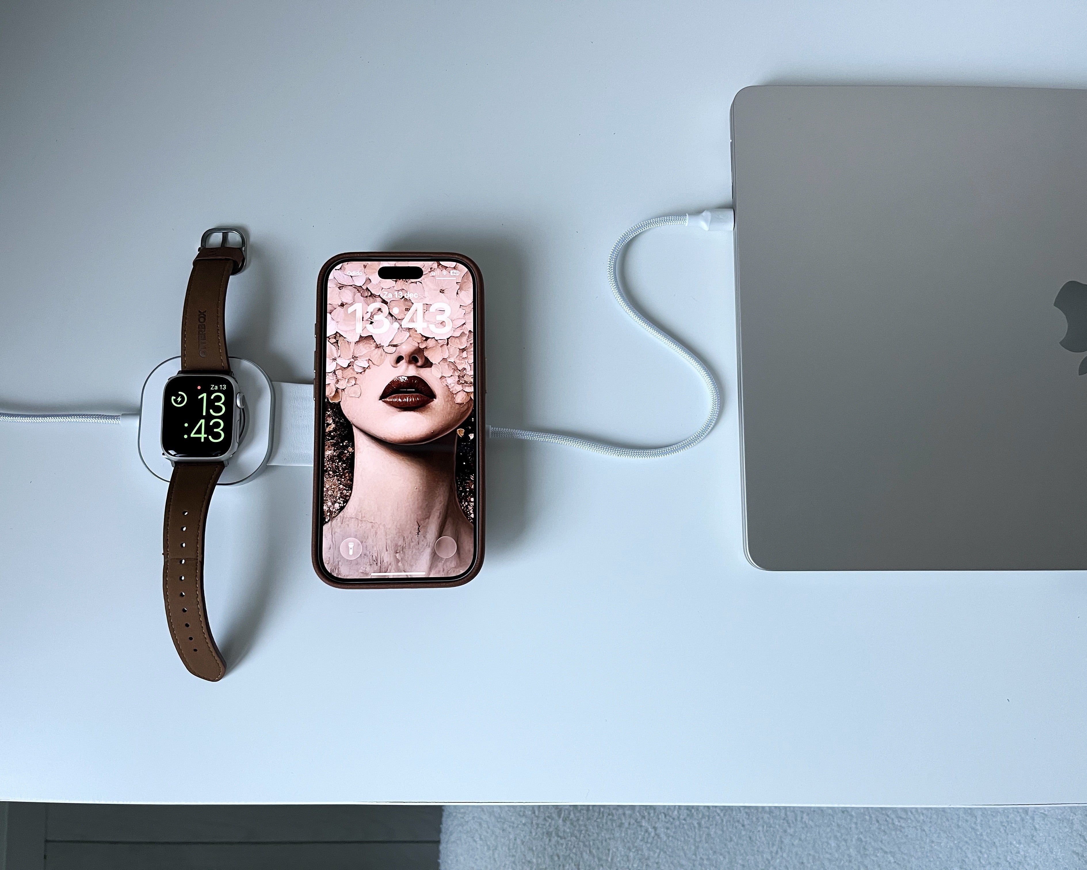 Wireless chargers for MacBooks and laptops