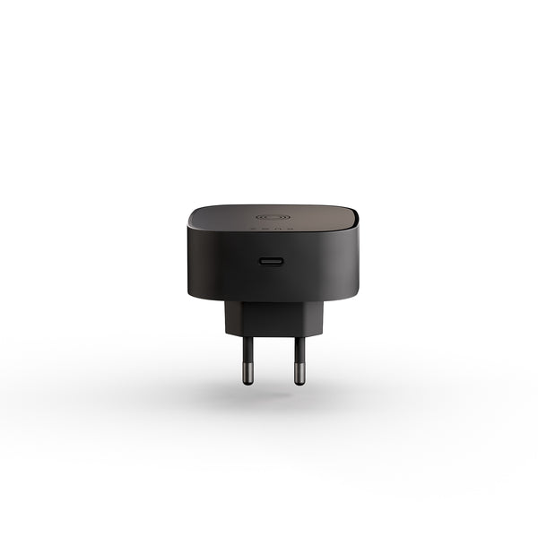 Zens plug in charger with magnetic and wireless charging.