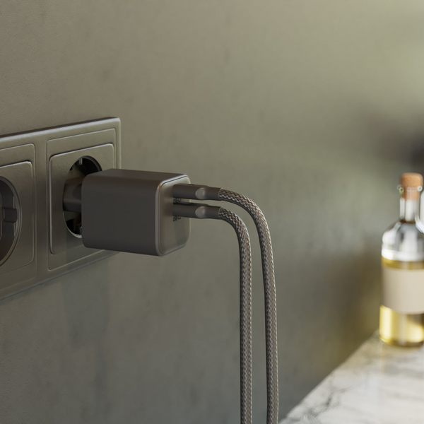 Compact USB-C Power Adapter (EU) | 30-100W