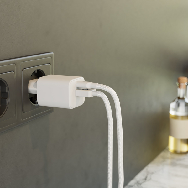 Compact USB-C Power Adapter (EU) | 30-100W